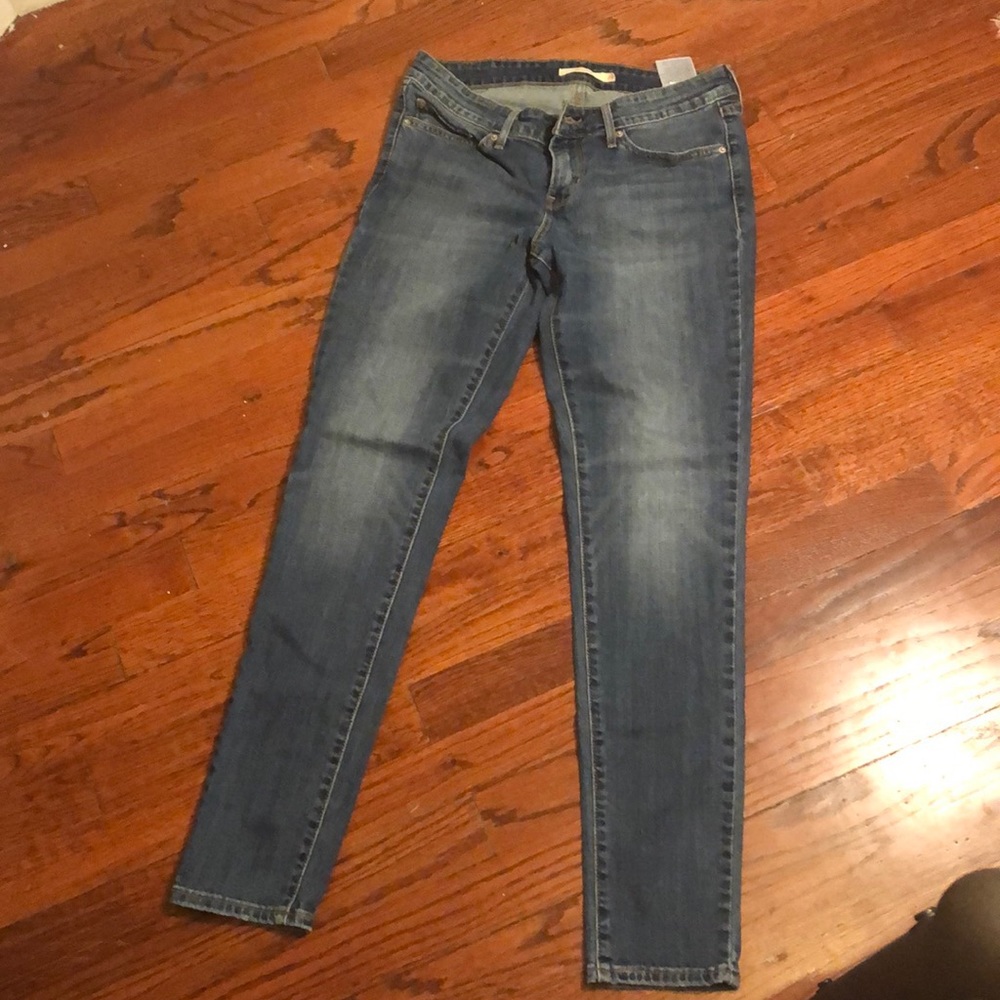 Levi 711 skinny jeans